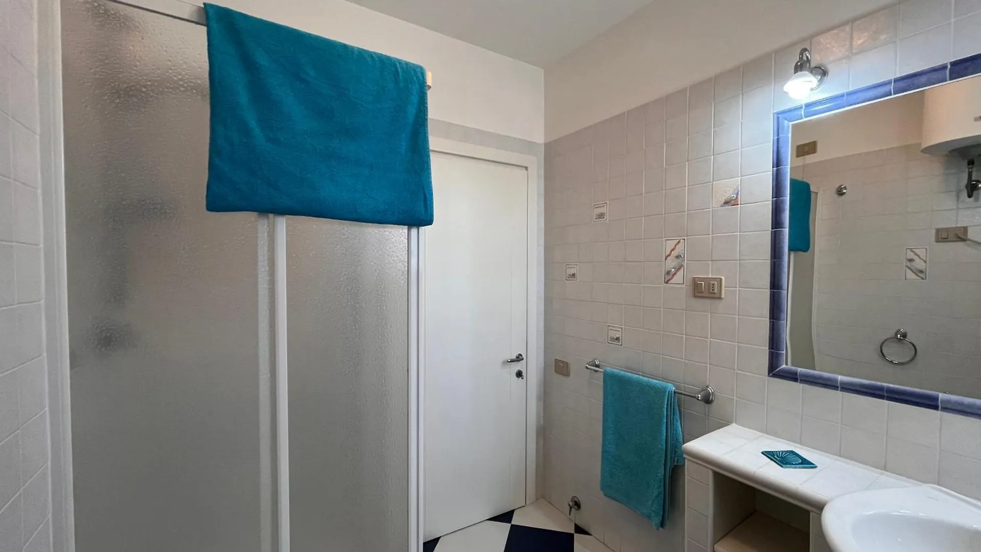Sea Charm Apartment 阿尔盖罗